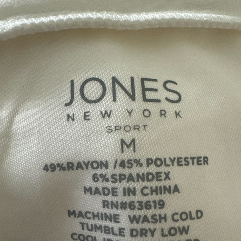 JONES New York Sports pants. Women designer pants. Size MEDIUM Msrp $68 - Picture 9 of 10